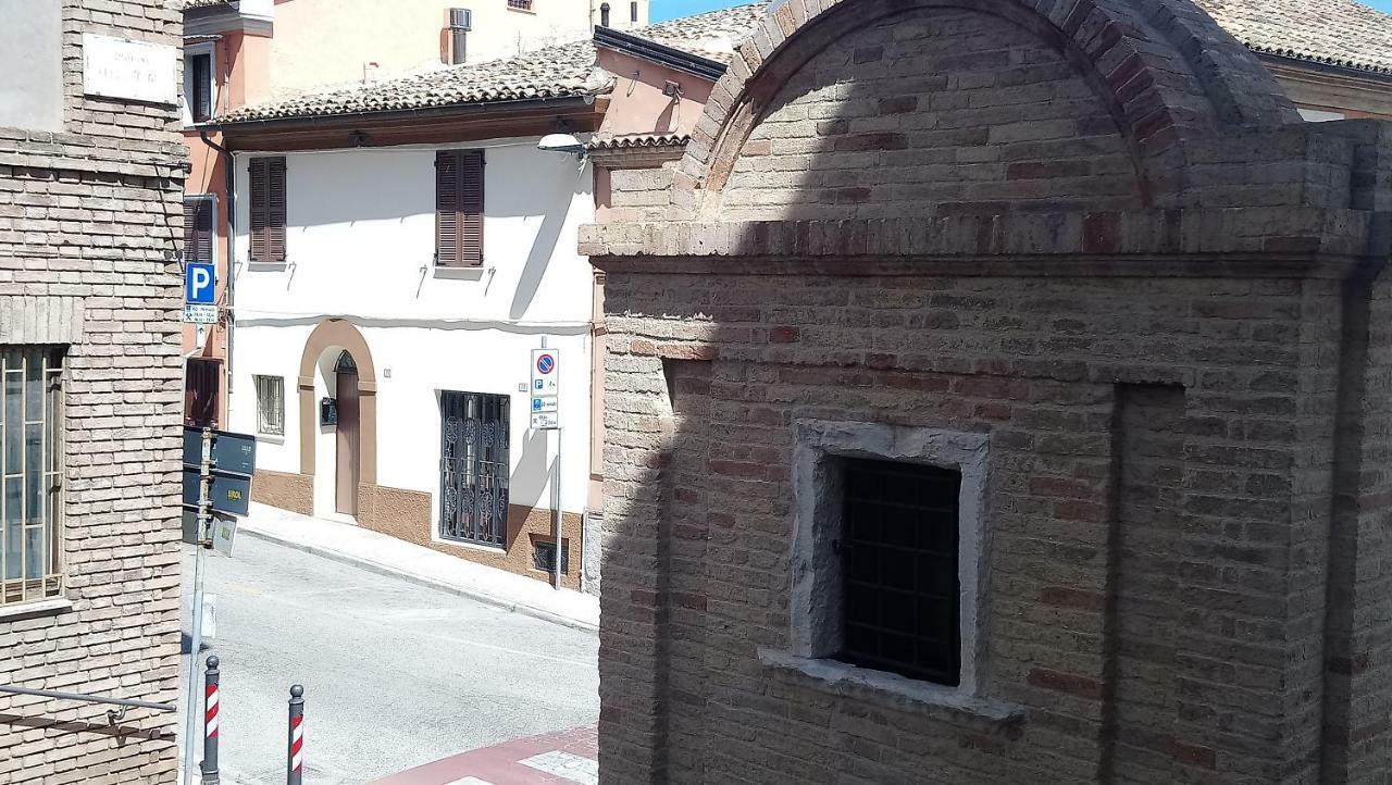 Gli Angeli Bed & Breakfast Loreto Bagian luar foto