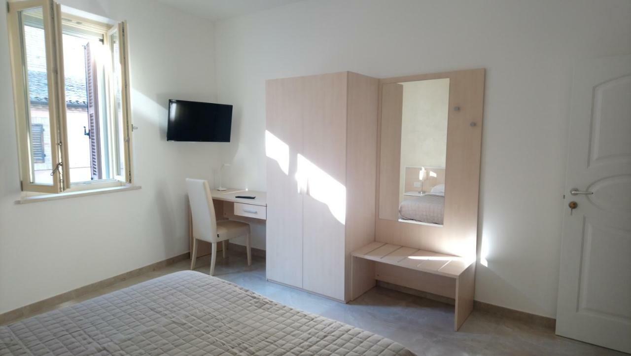 Gli Angeli Bed & Breakfast Loreto Bagian luar foto