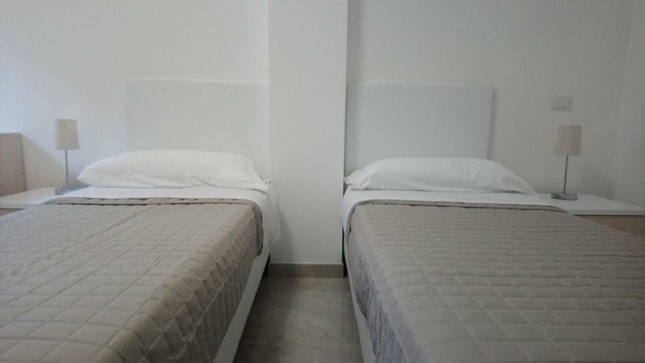 Gli Angeli Bed & Breakfast Loreto Bagian luar foto